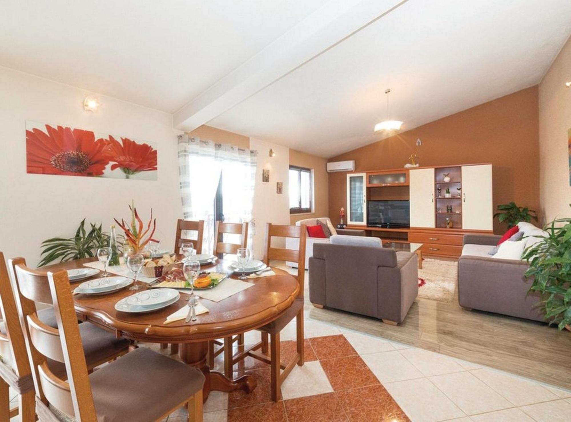 Mediterranean Stylish Villa With Pool In Kastel Stari Kaštela المظهر الخارجي الصورة